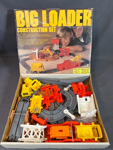 Vintage 1977 tomy big - vintage, loader