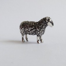 Sheep figurine, ewe, solid