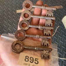 5 Vintage / Antique Old Large Keys Church Safe Jail Hospital Gate Door Key 895