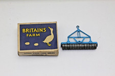 BRITAINS 136F TRACTOR ROLLER  WITH BOX