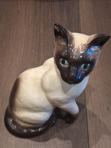 Beswick siamese cat 1882 - siamese,