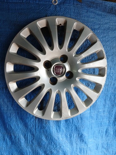 Fiat punto wheel trim - 1,