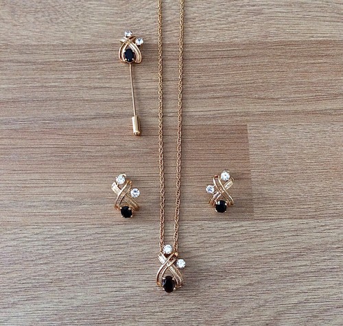 Oval black onyx cz earrings - black,