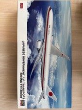 Boeing 777 300er scale model - boeing,