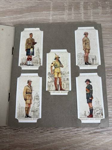 Player military uniforms - -,