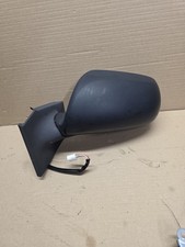 06-11 Mk2 Toyota Yaris N/s