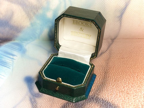 Green vintage ring box brooks - ring, box-brooks