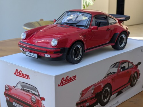 Schuco porsche 911 turbo - ,