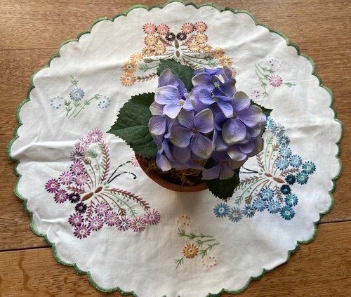Vintage hand embroidered - vintage,