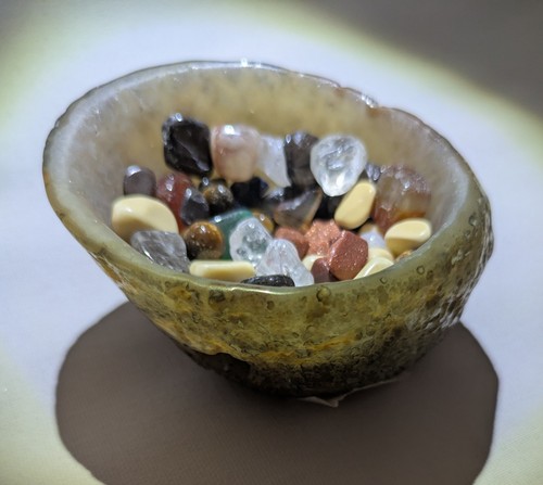 Agate bowl with crystal chips - bowl,