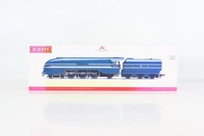 Hornby R3623 OO Gauge Princess Coronation Class "Queen Elizabeth" DCC Sound Loco