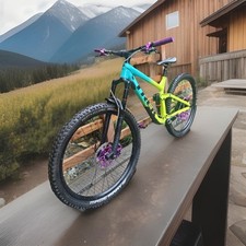Trek Slash 8 - Hope - 18.5 Medium/Large