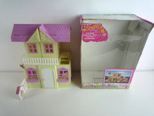 VINTAGE 1998 MATTEL BARBIE SHELLY/ KELLY POP UP PLAYHOUSE WITH BOX INCOMPLETE