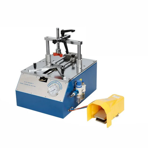 Picture frame corner - picture, stapler