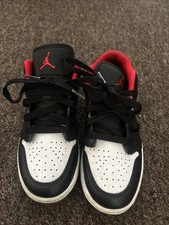 Jordan 1 Low Black White Red