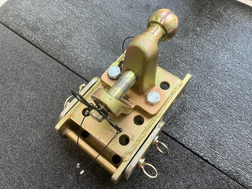 Adjustable tow hitch - tow,