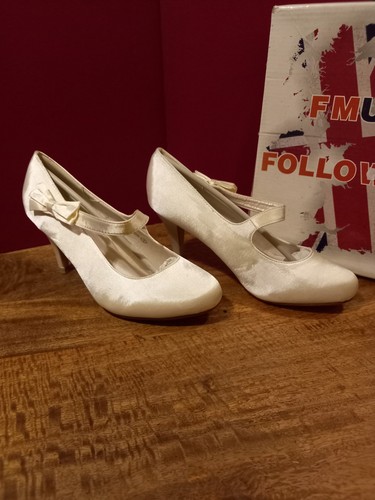 Womens fmuk cream satin - fmuk,