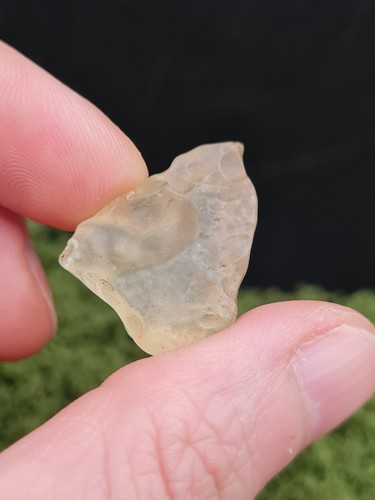 Libyan desert glass rough - desert,
