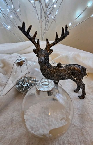 Plastic snow glittery - x2, snow/glittery