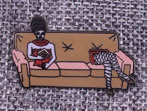 Beetlejuice couch lady - beetlejuice,