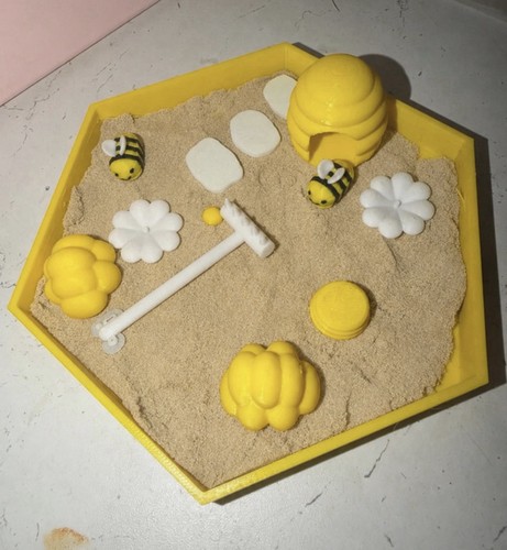 Bumble bee zen garden sensory - bee,