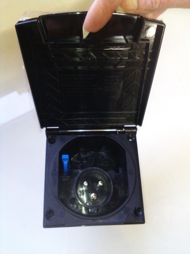 Flush fitting mains - flush, inlet