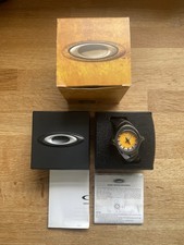 Oakley Crush Watch 1.0 Stainless Steel/Yellow Vintage Y2K 2000s
