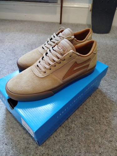 Lakai manchester uk8 - manchester,