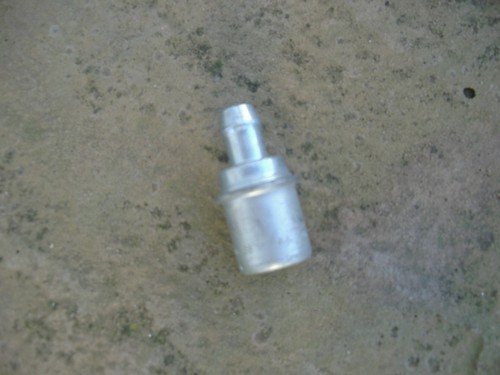 Ford crankcase breather valve - crankcase,