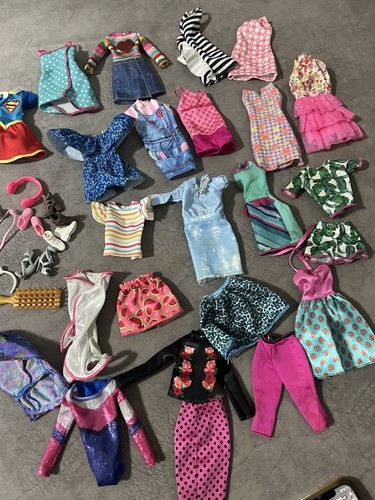 Barbie clothes bundle - clothes,