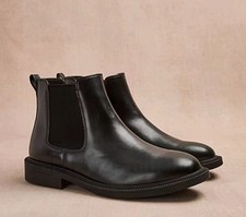 New black low heel chelsea