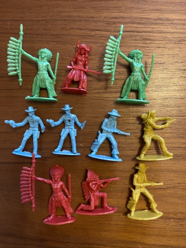 Lot vintage plastic cowboys - of,