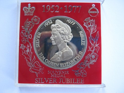 1977 silver jubilee queen - silver, of