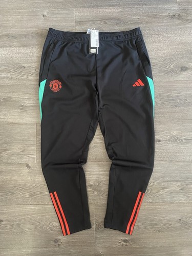 Bnwt manchester united adidas - bnwt,