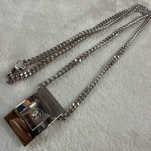 Gianni versace medusa pendant - gianni,