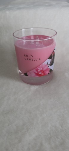 Wax lyrical bold camelia - lyrical,