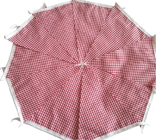 Red gingham fabric bunting - red,