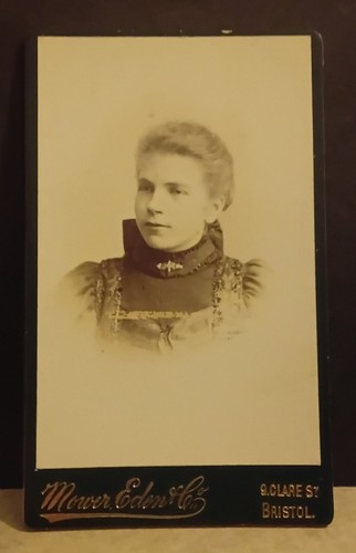 Old female lady - female,