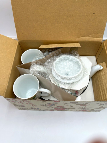Laura ashley 1 - laura,