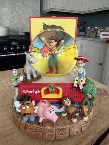 Rare disney store toy - store, 2