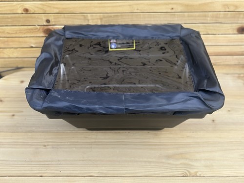 Rotary spreader fertiliser - spreader,