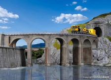 Single track viaduct with