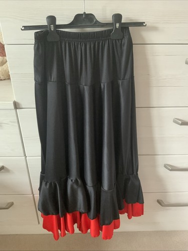 Child flamenco skirt age 8 - flamenco,