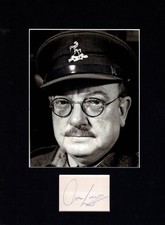 ARTHUR LOWE CAPTAIN MAINWARING