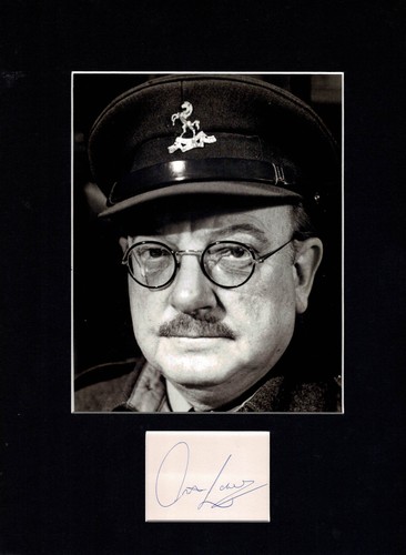 Arthur lowe captain mainwaring - captain,