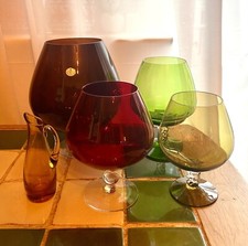 4x  VINTAGE  COLOURED BRANDY DRINKING  GLASSES and Mini Jug