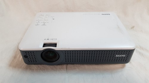 Sanyo plc xu78 3000 lumen - 3000,