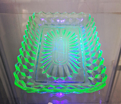 Art deco green uranium glass - deco,
