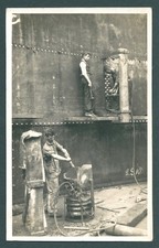 GB vintage RP postcard: Ship builders