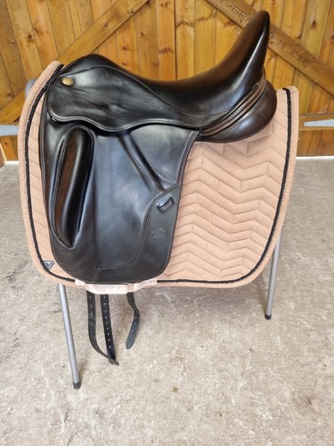 Fairfax gareth dressage saddle - gareth,